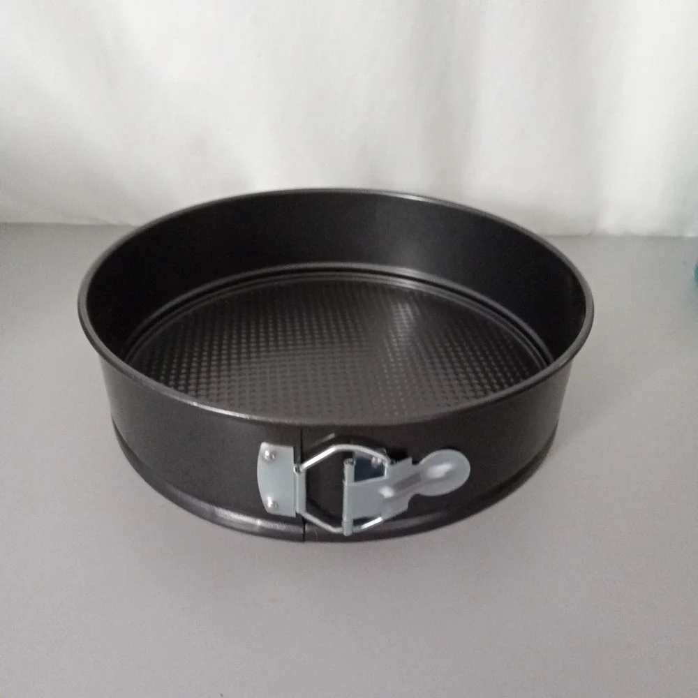 Round 9.5 Inch Non-Stick Springform Pan Charcoal Gray Textured Bottom Bakeware